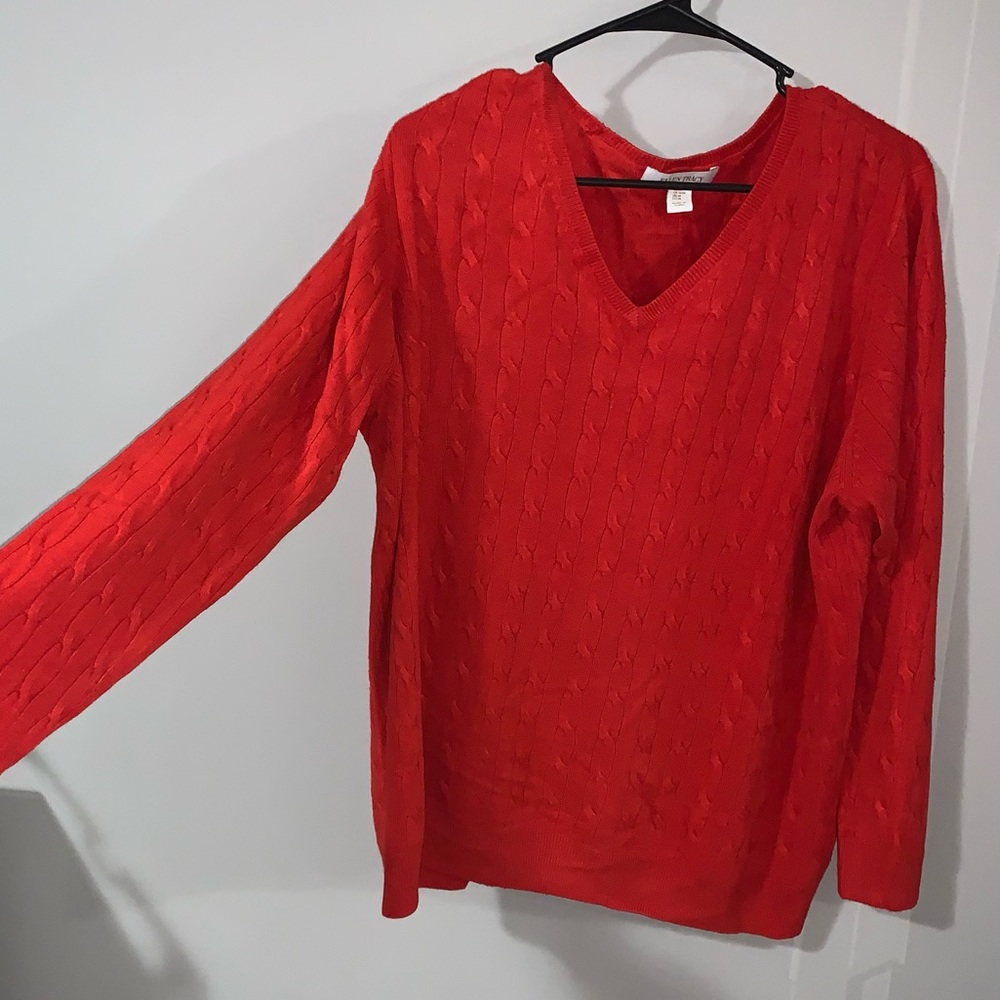 ELLEN TRACY M Red V Neck